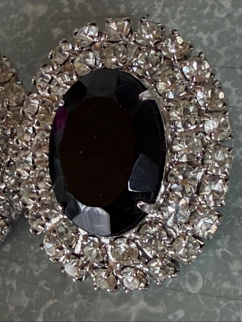 Glamorous statement earrings - Picture 4 of 5